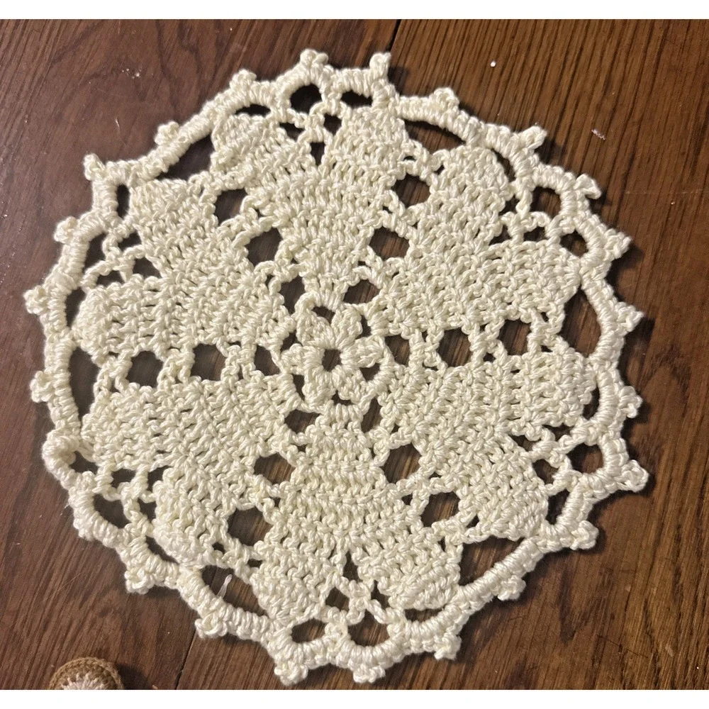 LARGE LOT VINTAGE BATTENBURG‎ LACE, CUT-OUTS AND DOILIES PRICED INDIVIDUALLY